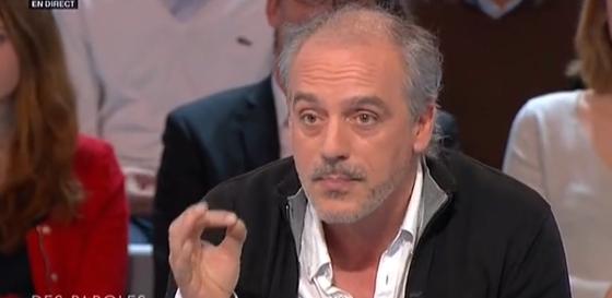 Poutou parodie une émission TV